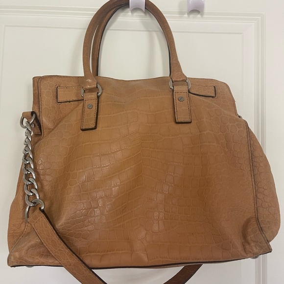 Michael kors tan leather tote great condition! - Picture 3 of 4